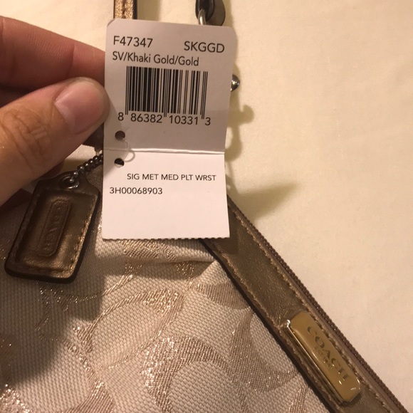 Coach Zip Wristlet. NWT. Khaki/Gold Model F47347. - Picture 4 of 5